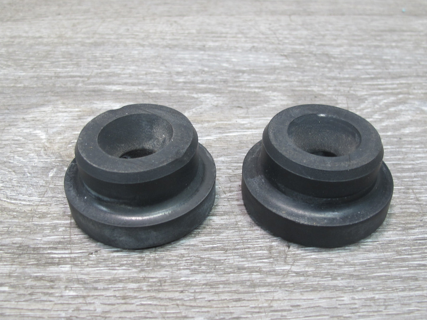 92-96 Toyota Cresta JZX90 Set of 2 Engine Radiator Mount Support OEM