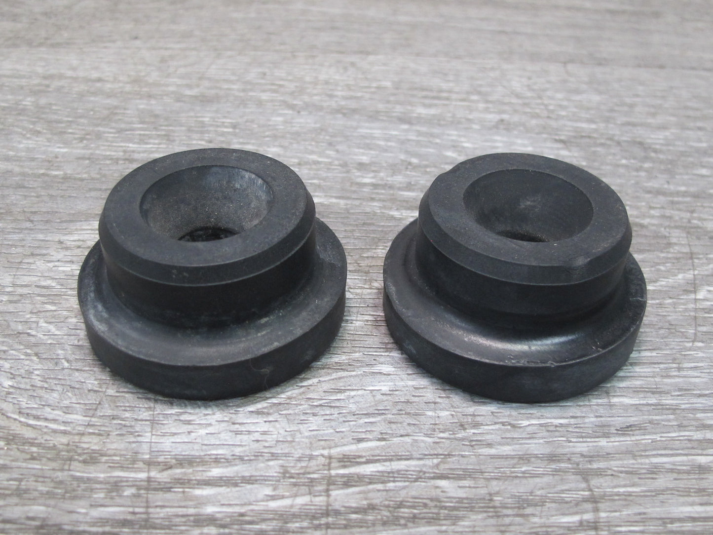 92-96 Toyota Cresta JZX90 Set of 2 Engine Radiator Mount Support OEM