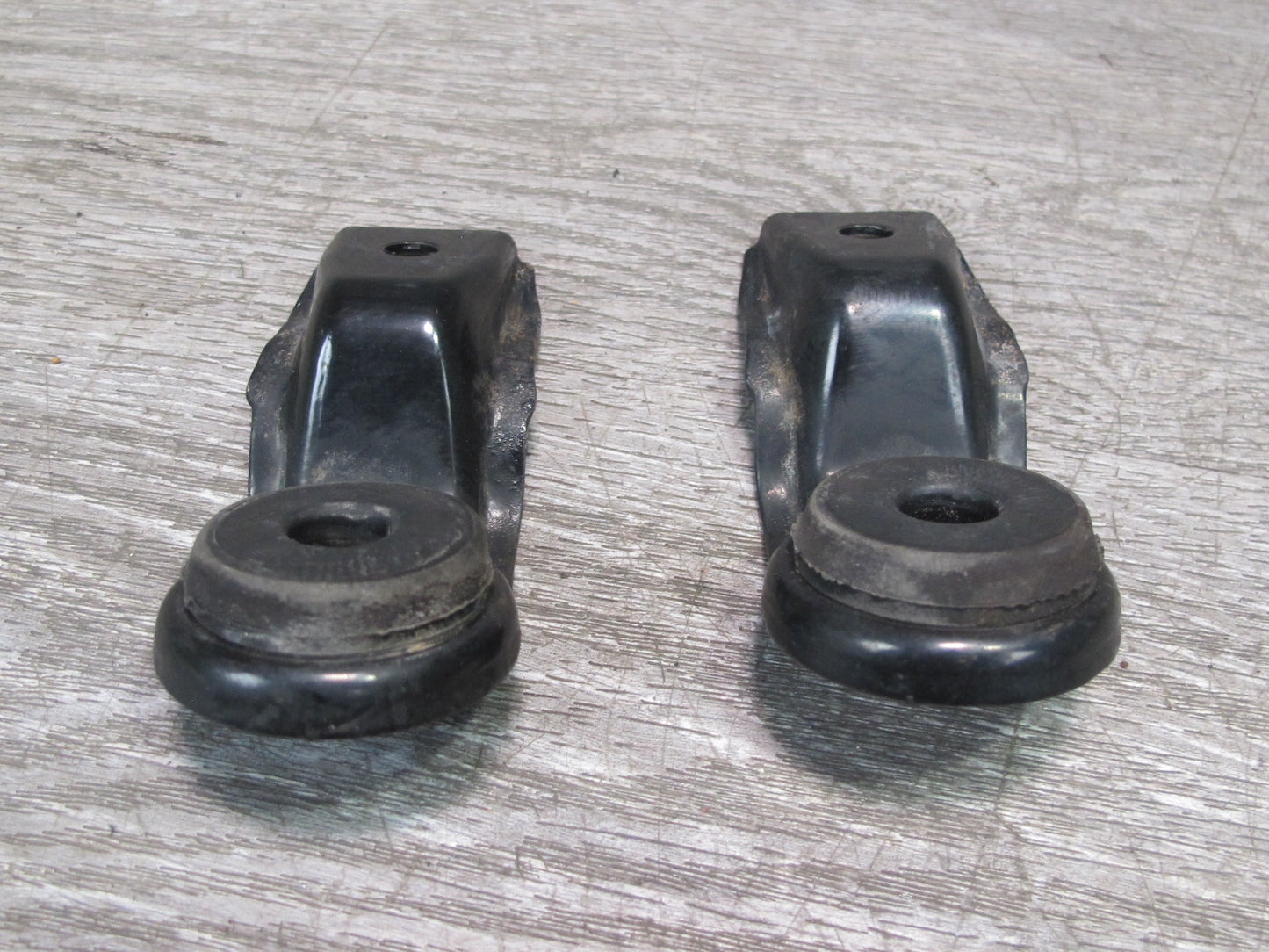 92-96 Toyota Cresta JZX90 Set of 2 Engine Radiator Mount Support OEM