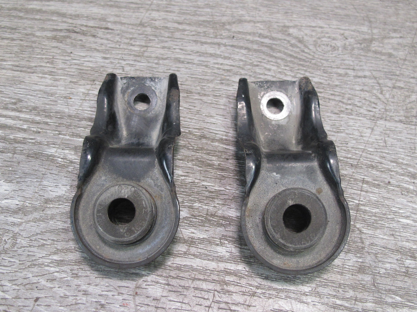 92-96 Toyota Cresta JZX90 Set of 2 Engine Radiator Mount Support OEM
