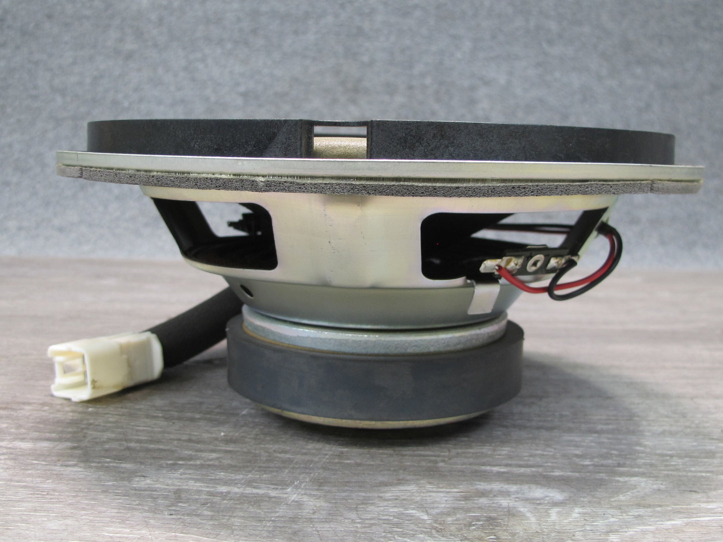 11-12 Fisker Karma Rear Audio System Subwoofer Sound Speaker OEM