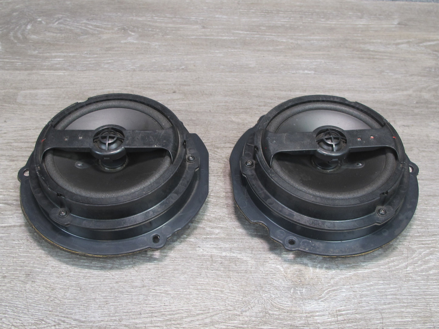 11-12 Fisker Karma Set of 2 Rear Left & Right Door Sound Audio Speaker OEM