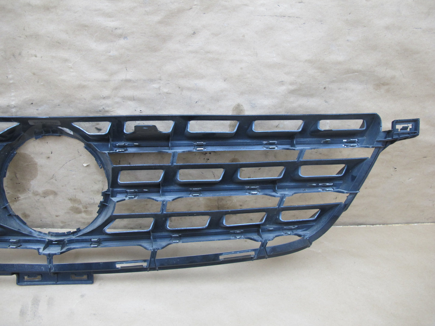 12-15 Mercedes W166 Ml-class Front Bumper Upper Chrome Grille Trim OEM