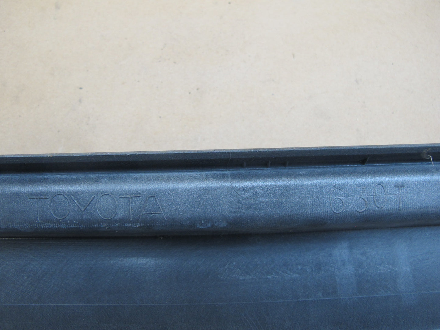 98-05 Lexus GS400 GS430 GS300 Set of 2 Left Side Skirt Rocker Panel Silver OEM