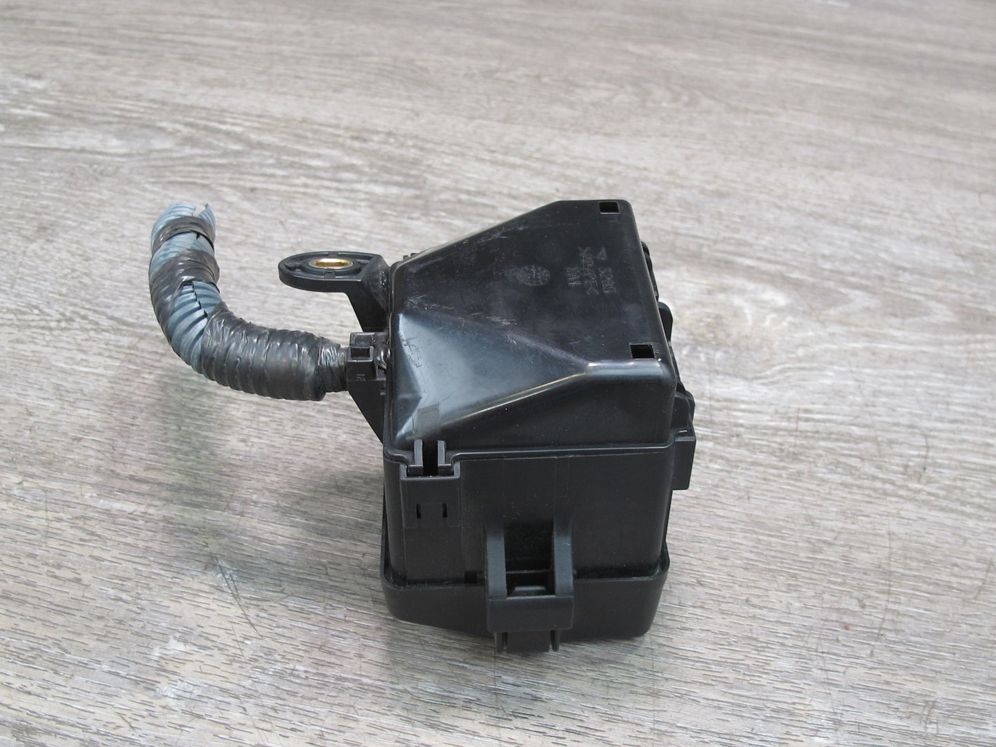 01-06 Lexus UCF30L LS430 Junction Fuse Relay Box Module OEM