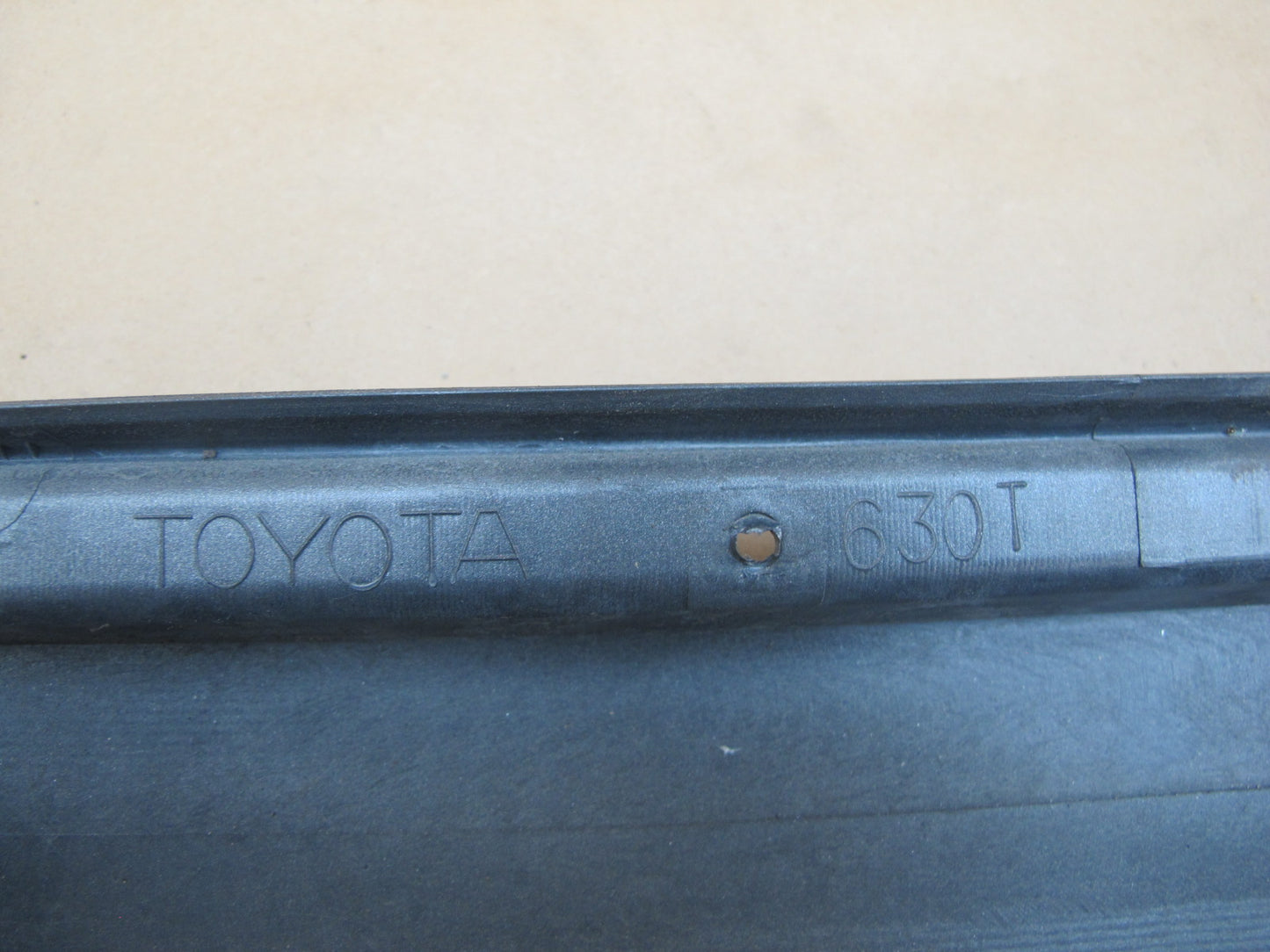 98-05 Lexus GS400 GS430 GS300 Set of 2 Right Side Skirt Rocker Panel OEM