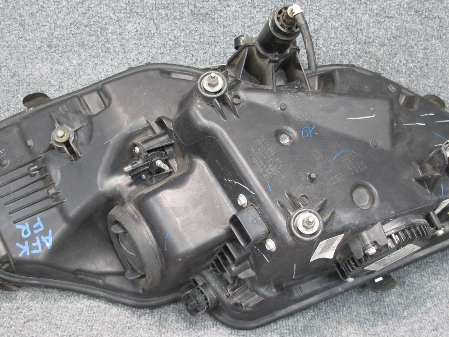 11-12 Fisker Karma Front Right Bi-xenon Headlight Lamp C131176101200 OEM