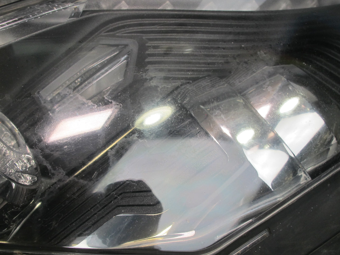 11-12 Fisker Karma Front Left Bi-xenon Headlight Lamp C131176101100 OEM