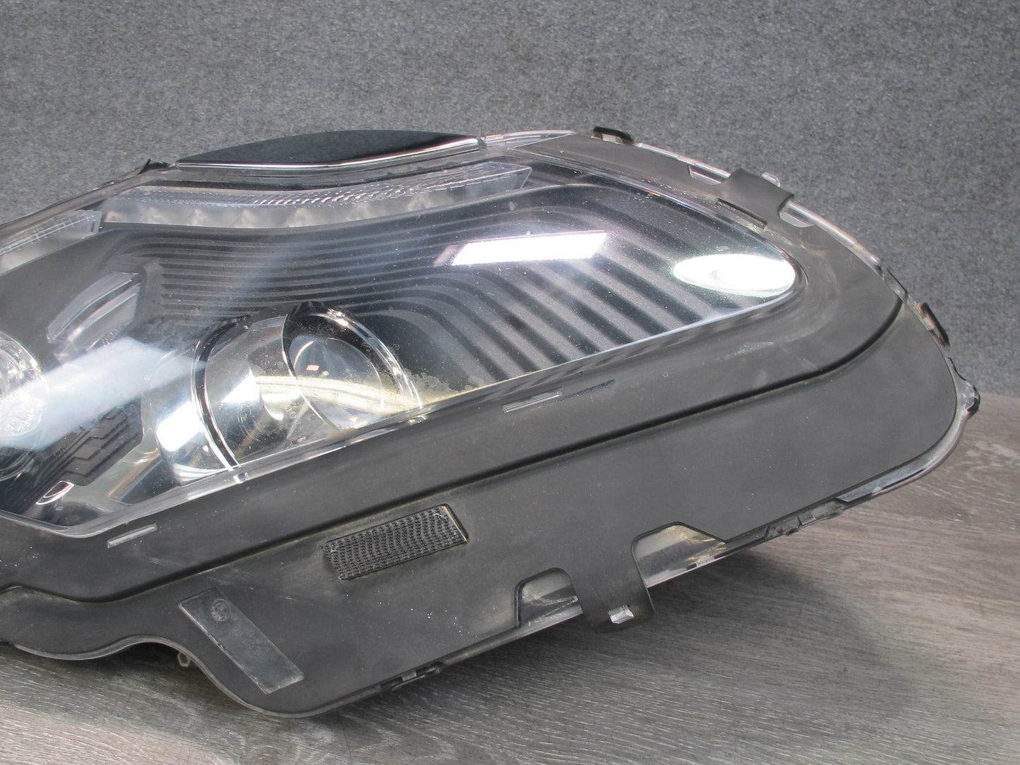 11-12 Fisker Karma Front Left Bi-xenon Headlight Lamp C131176101100 OEM