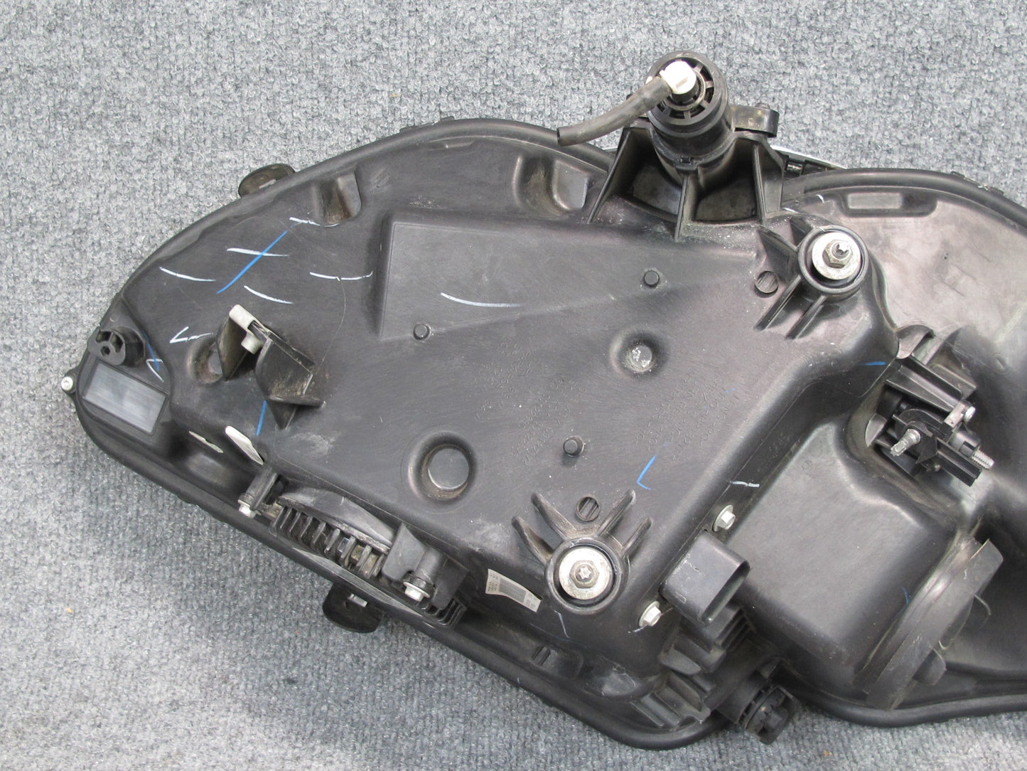 11-12 Fisker Karma Front Left Bi-xenon Headlight Lamp C131176101100 OEM