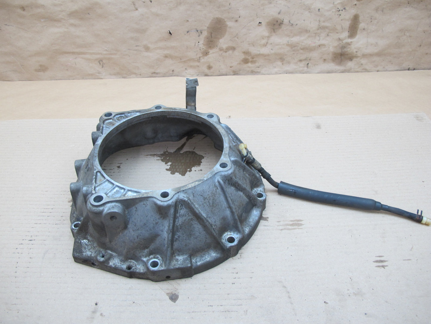 01-05 Lexus IS300 GS300 2JZGE RWD A/T J2 Auto Transmission Bell Housing OEM