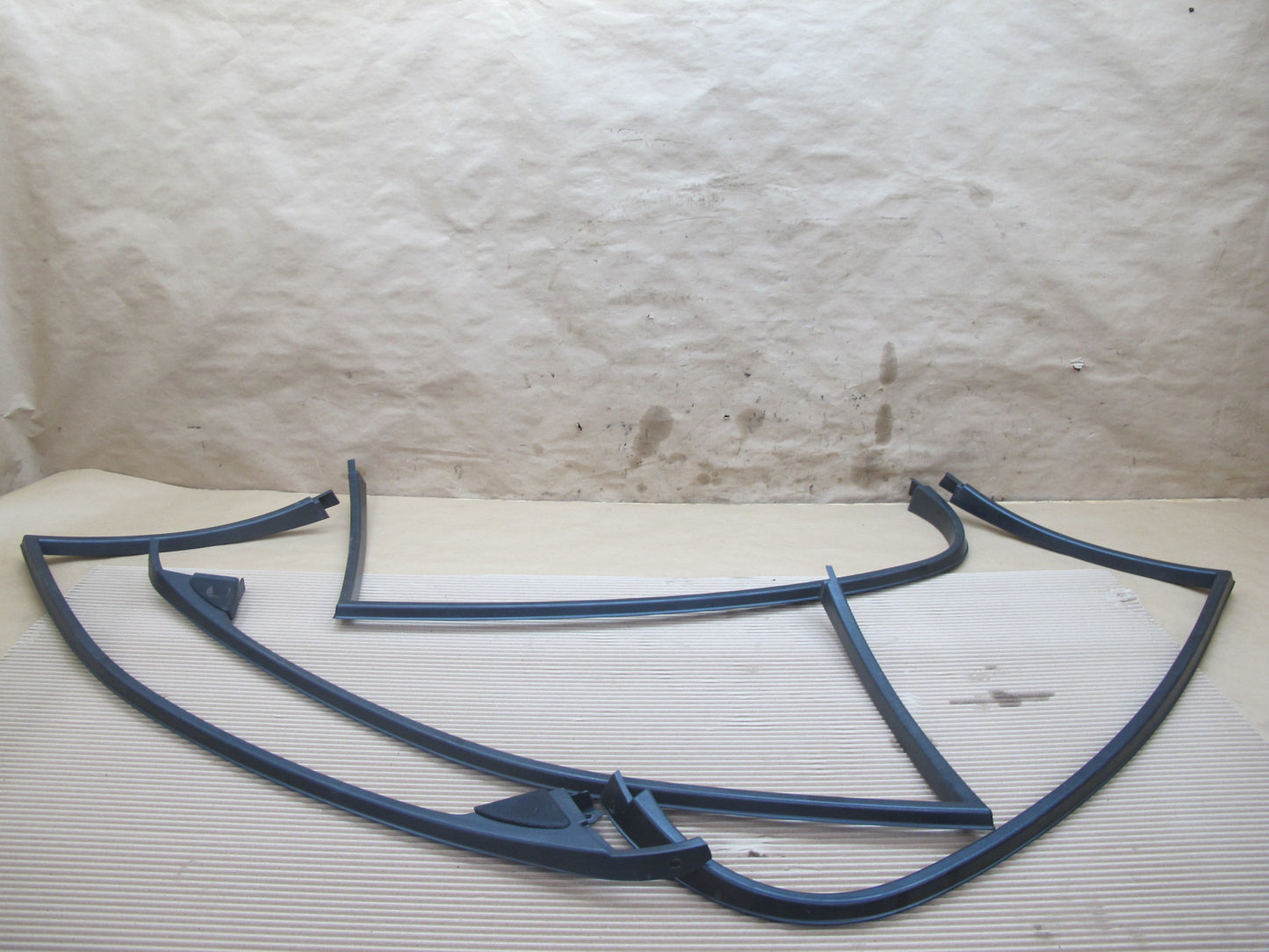 98-05 Lexus GS400 GS430 GS300 Set of 4 Front & Rear Door Window Trim Cover OEM