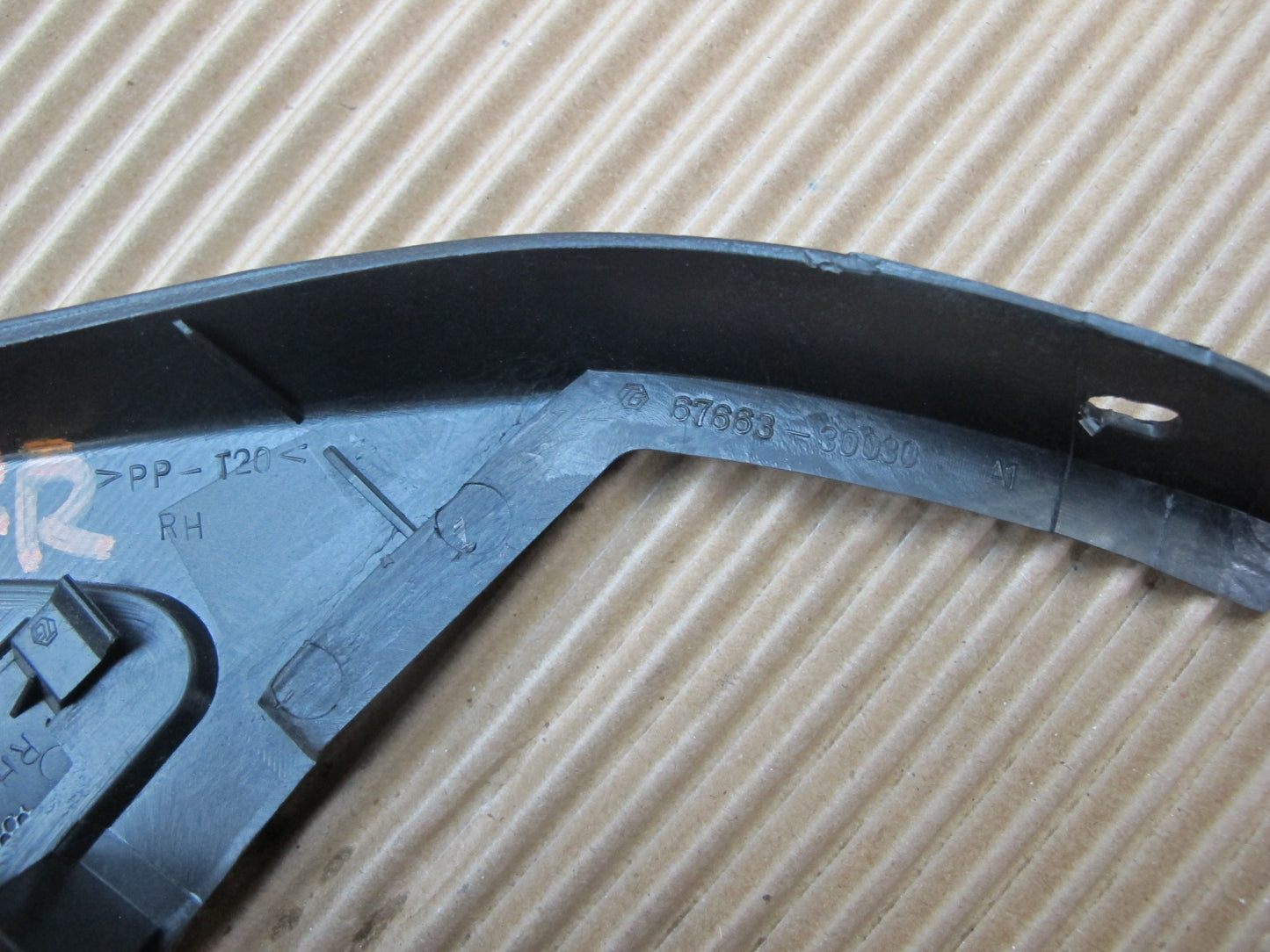 98-05 Lexus GS400 GS430 GS300 Set of 4 Front & Rear Door Window Trim Cover OEM