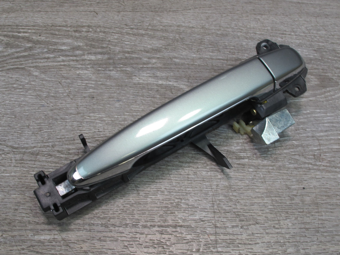 01-03 Lexus UCF30L LS430 Front Right Door Exterior Handle OEM