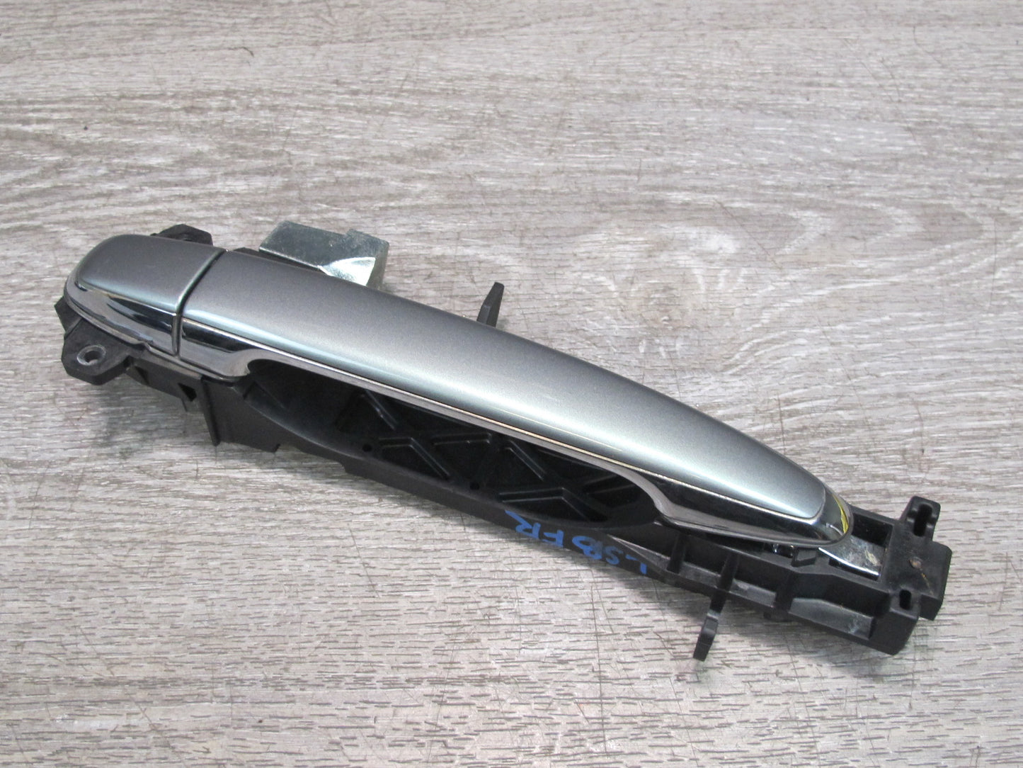 01-03 Lexus UCF30L LS430 Front Right Door Exterior Handle OEM