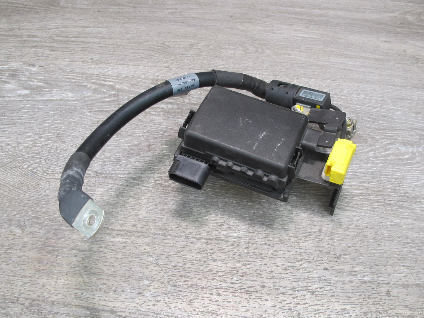 2006-2012 Bentley Flying Spur Battery Fuse Box Control Module W/ Cable