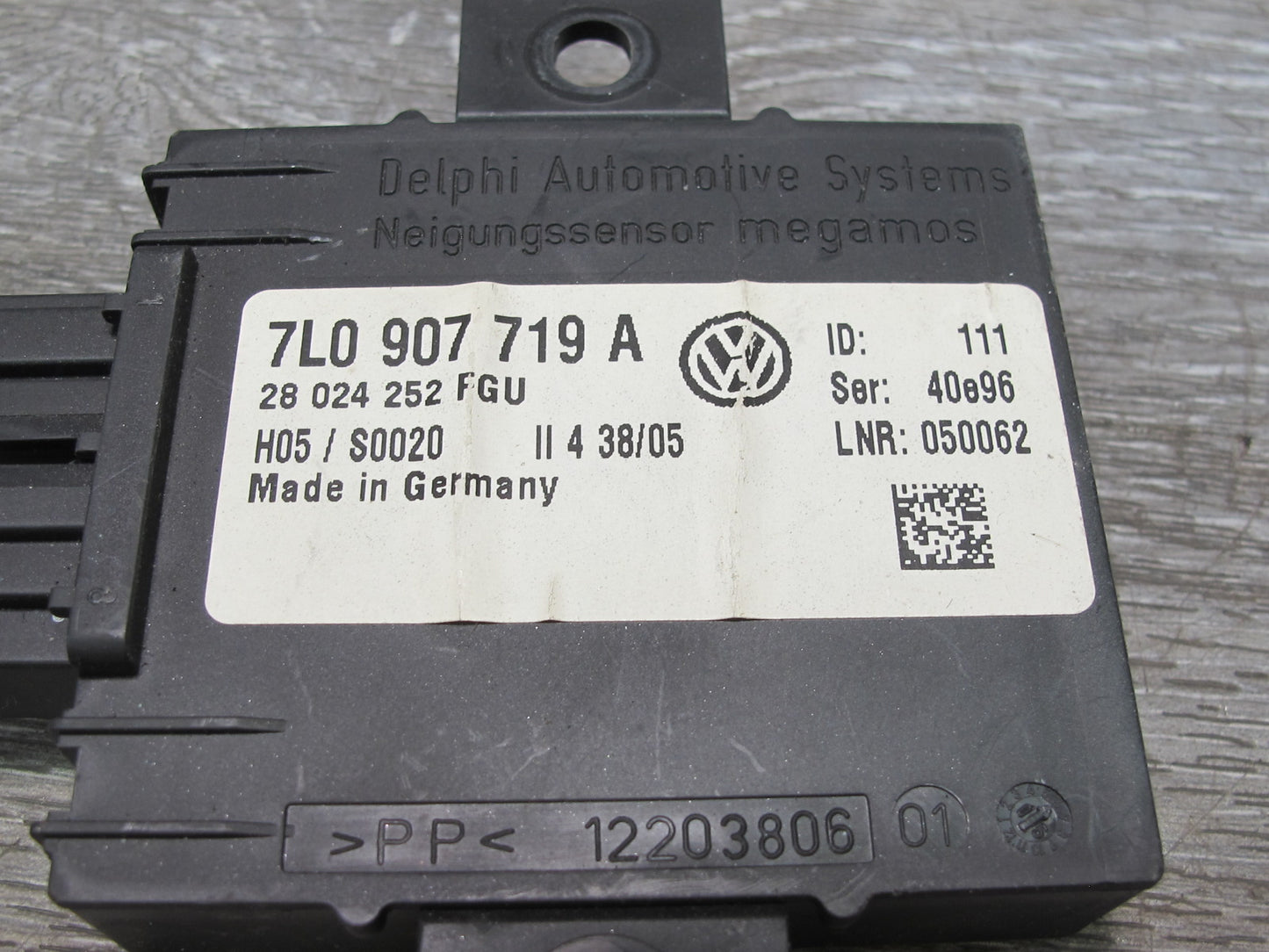 2006-2012 Bentley Flying Spur Center Dashboard Temperature Button Switch