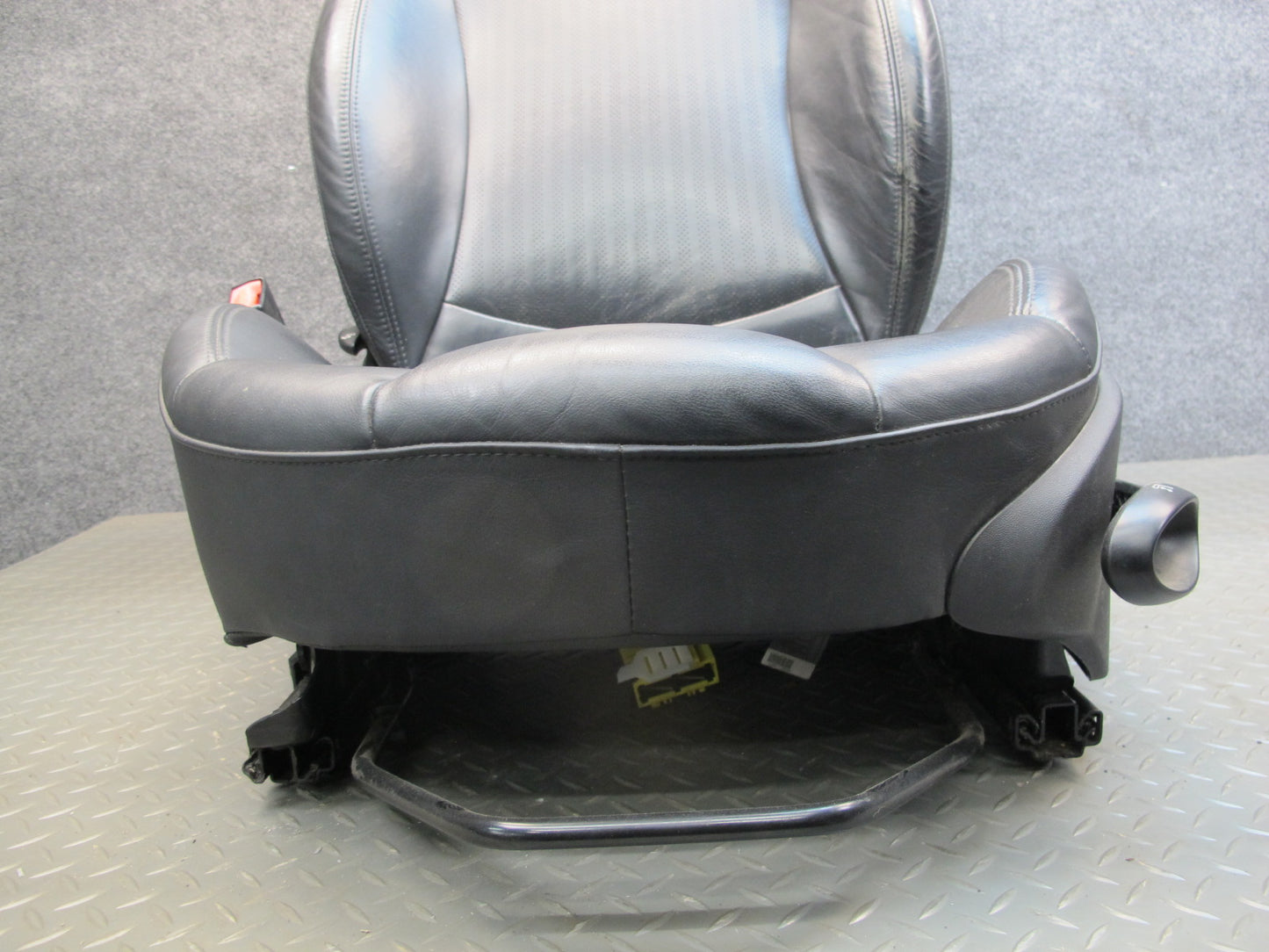 07-09 Mini Cooper R56 Front & Rear Sport Heated Perforated Leather Seat OEM
