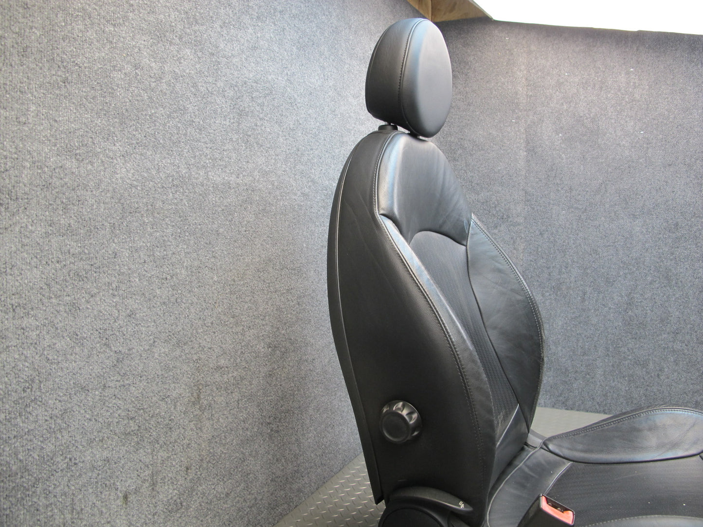 07-09 Mini Cooper R56 Front & Rear Sport Heated Perforated Leather Seat OEM
