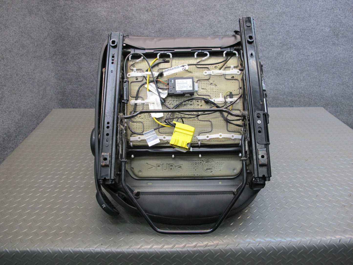 07-09 Mini Cooper R56 Front & Rear Sport Heated Perforated Leather Seat OEM