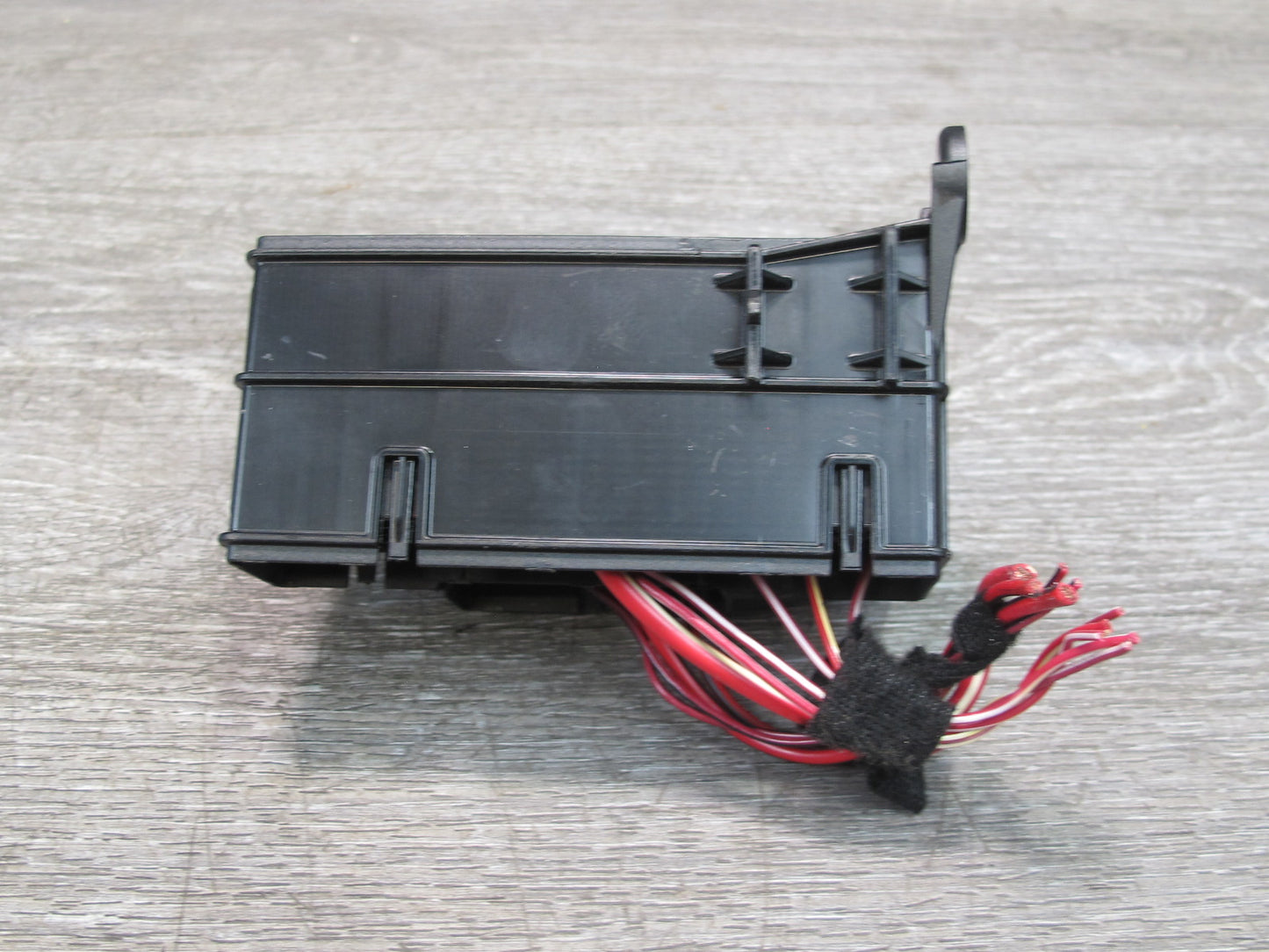 13-15 Mercedes W166 X166 Under Dash Fuse Relay Box Module 1665456840 OEM
