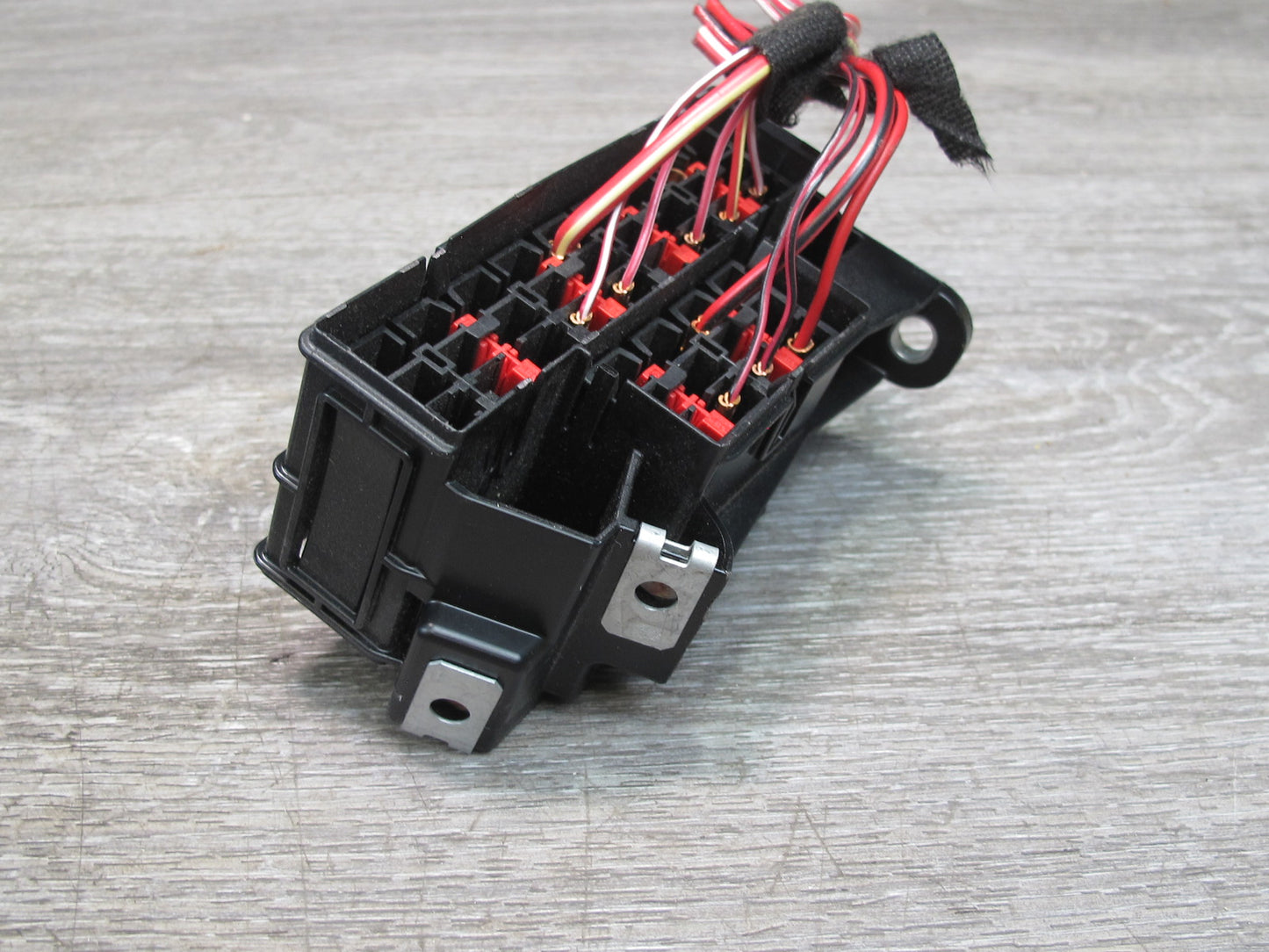 13-15 Mercedes W166 X166 Under Dash Fuse Relay Box Module 1665456840 OEM