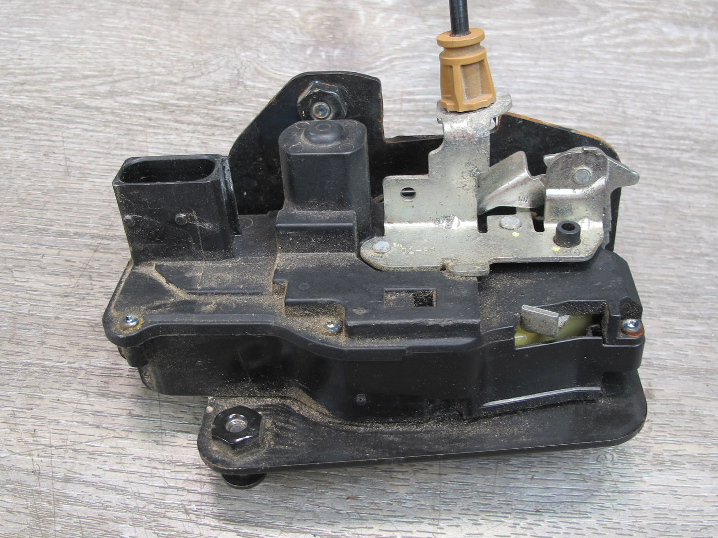 11-12 Fisker Karma Front Right Passenger Door Lock Latch Actuator w Cable OEM