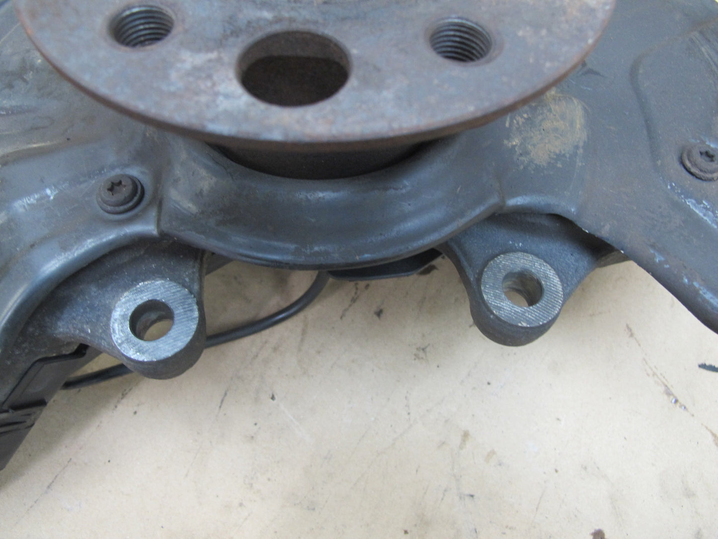 03-08 Mercedes R230 Sl-class Front Right Spindle Knuckle Wheel Hub Bearing OEM