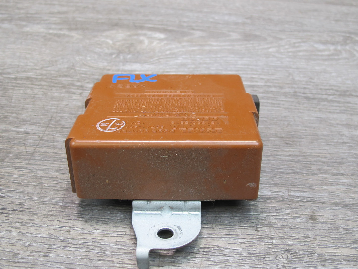 1998-1999 Lexus J100 LX470 AWD Door Receiver Control Module Unit 89741-60060