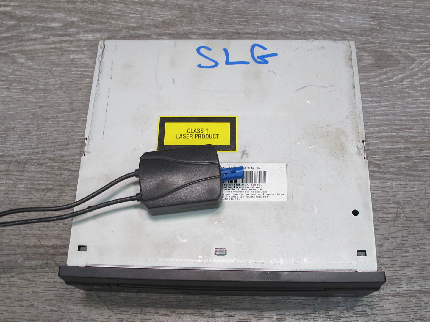 03-12 Mercedes R230 Sl-class GPS Navigation DVD CD Player 2208703589 OEM