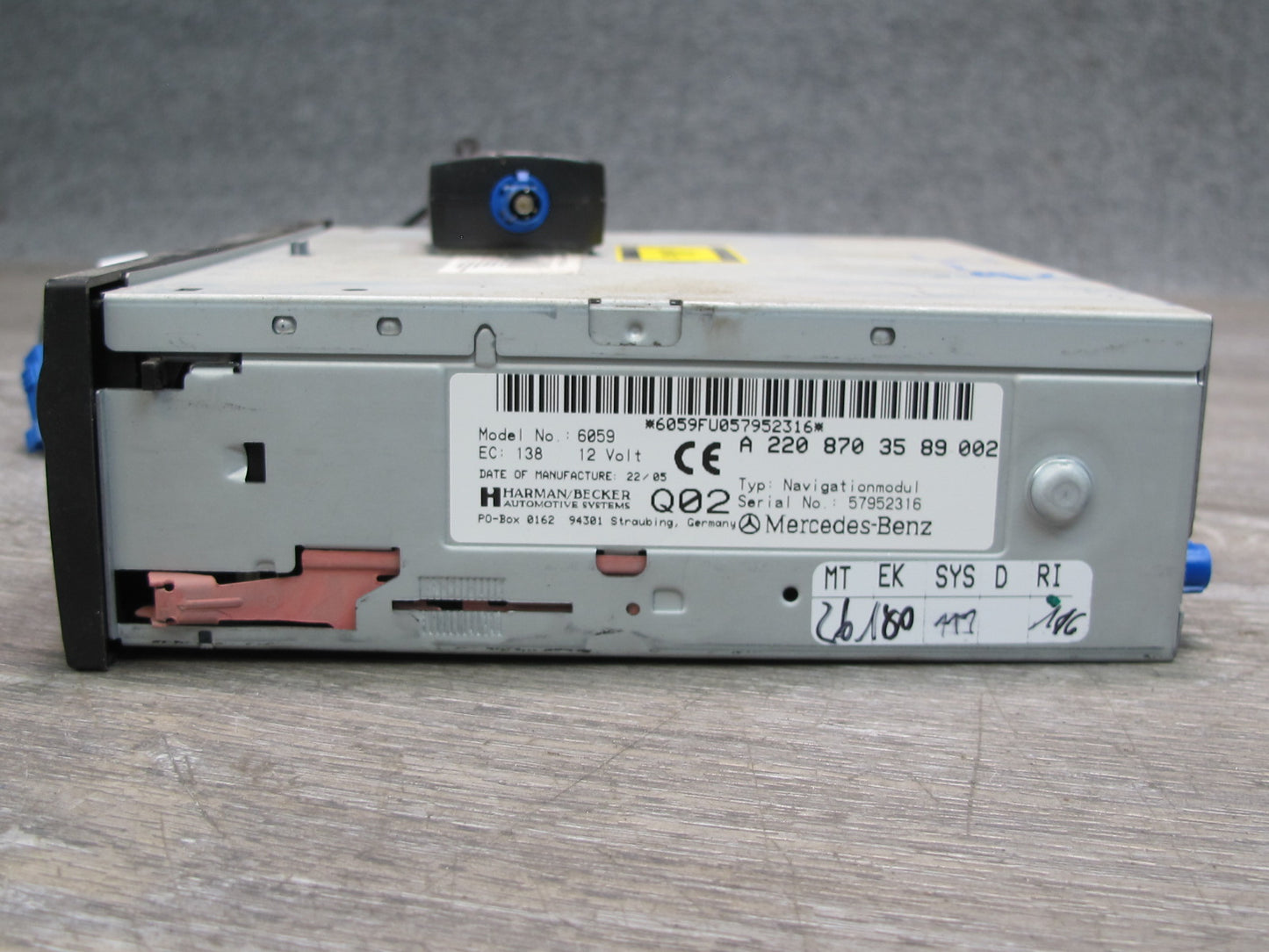 03-12 Mercedes R230 Sl-class GPS Navigation DVD CD Player 2208703589 OEM