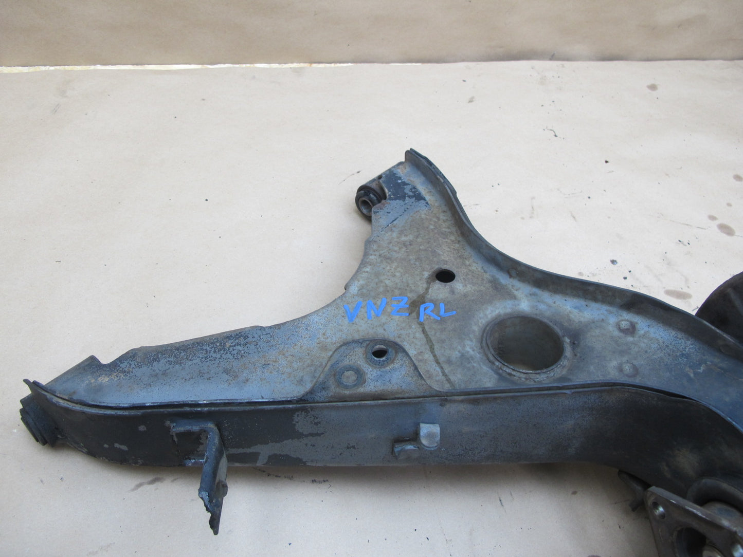 82-83 Datsun Nissan 280ZX 2+0 NA Rear Left Knuckle Wheel Hub Trailing Arm OEM