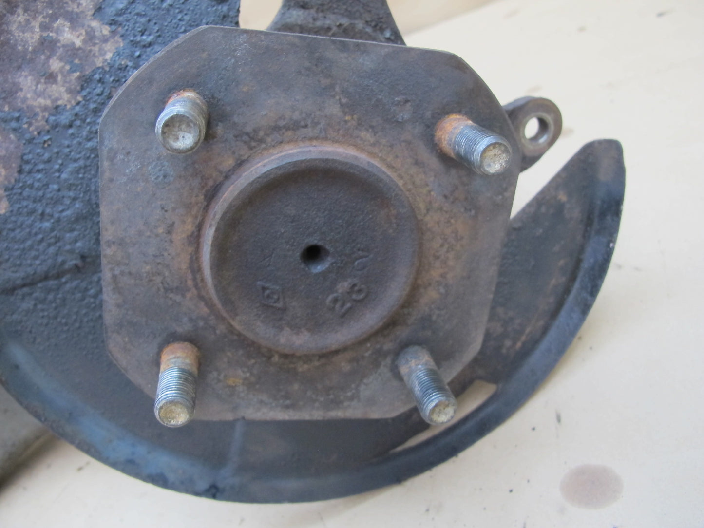 82-83 Datsun Nissan 280ZX 2+0 NA Rear Right Knuckle Wheel Hub Trailing Arm OEM