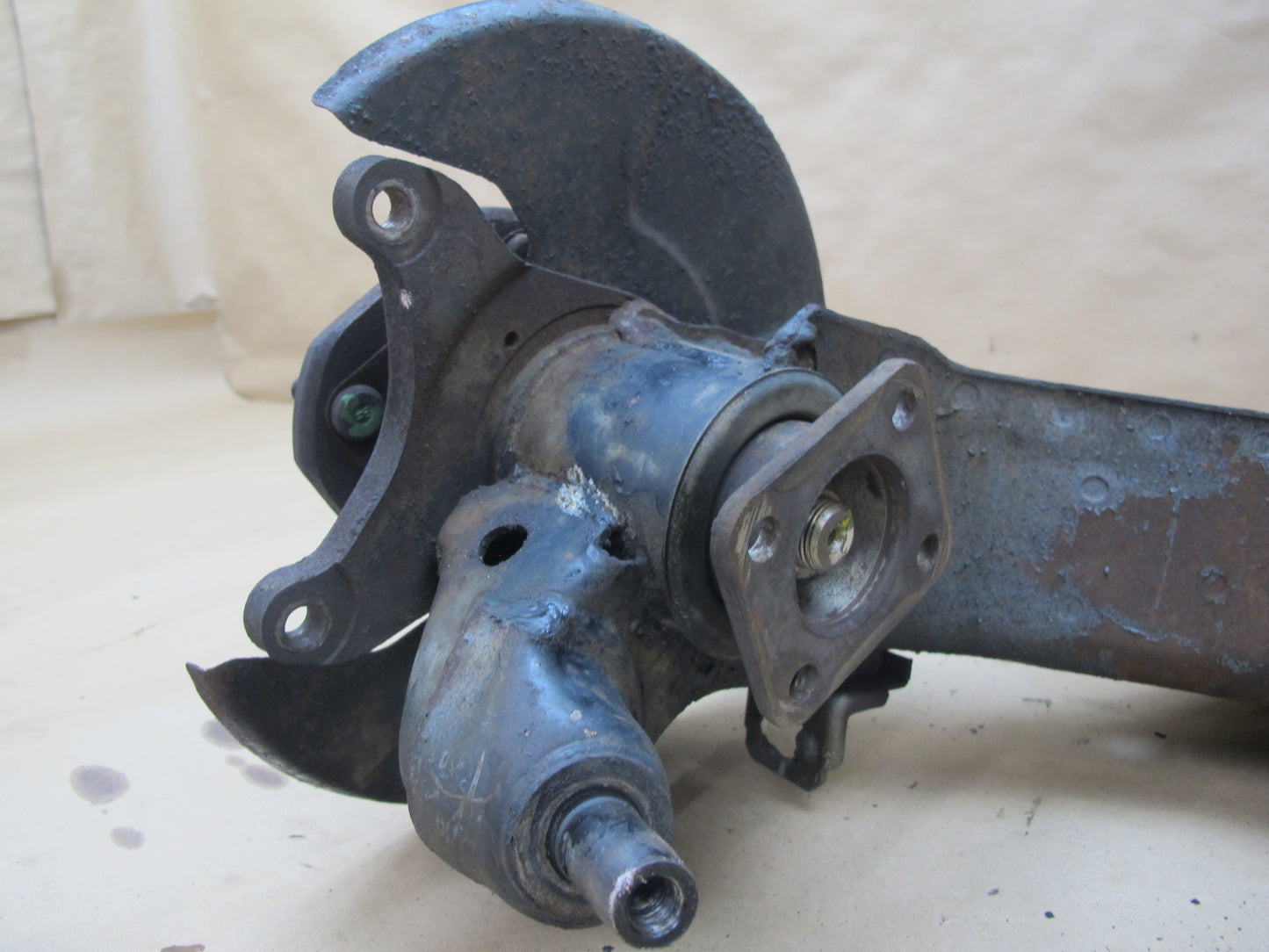 82-83 Datsun Nissan 280ZX 2+0 NA Rear Right Knuckle Wheel Hub Trailing Arm OEM