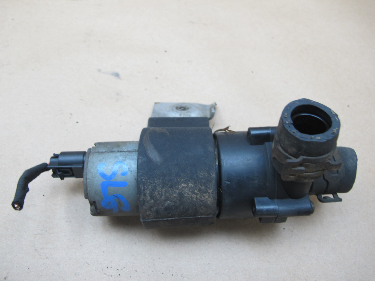 03-12 Mercedes R230 Sl-class Auxiliary AUX Coolant Water Pump 2308300114 OEM