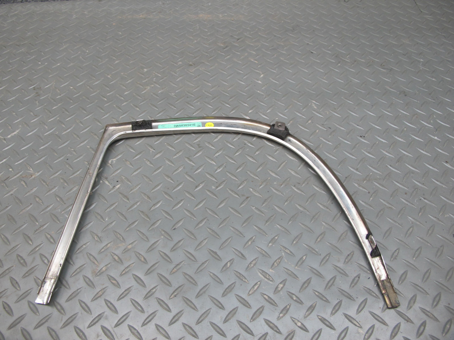 06-12 Bentley Continental Flying Spur Rear Left Door Chrome Trim Molding Set