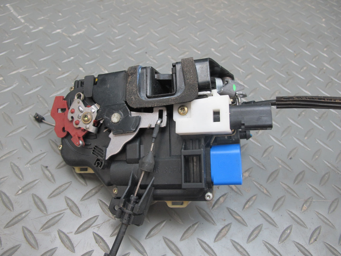 06-12 Bentley Continental Flying Spur Front Right Door Lock Latch Actuator