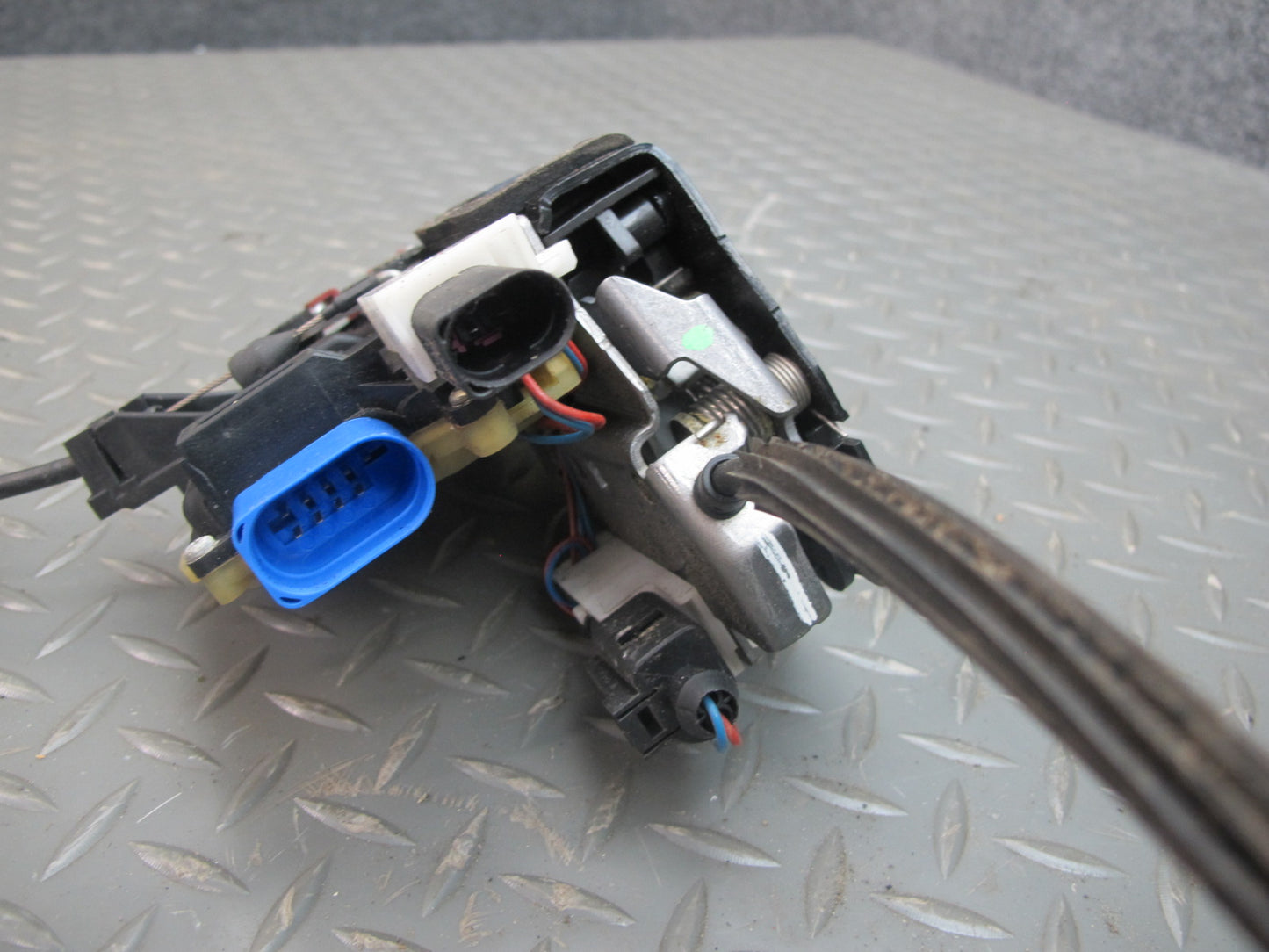 06-12 Bentley Continental Flying Spur Front Right Door Lock Latch Actuator