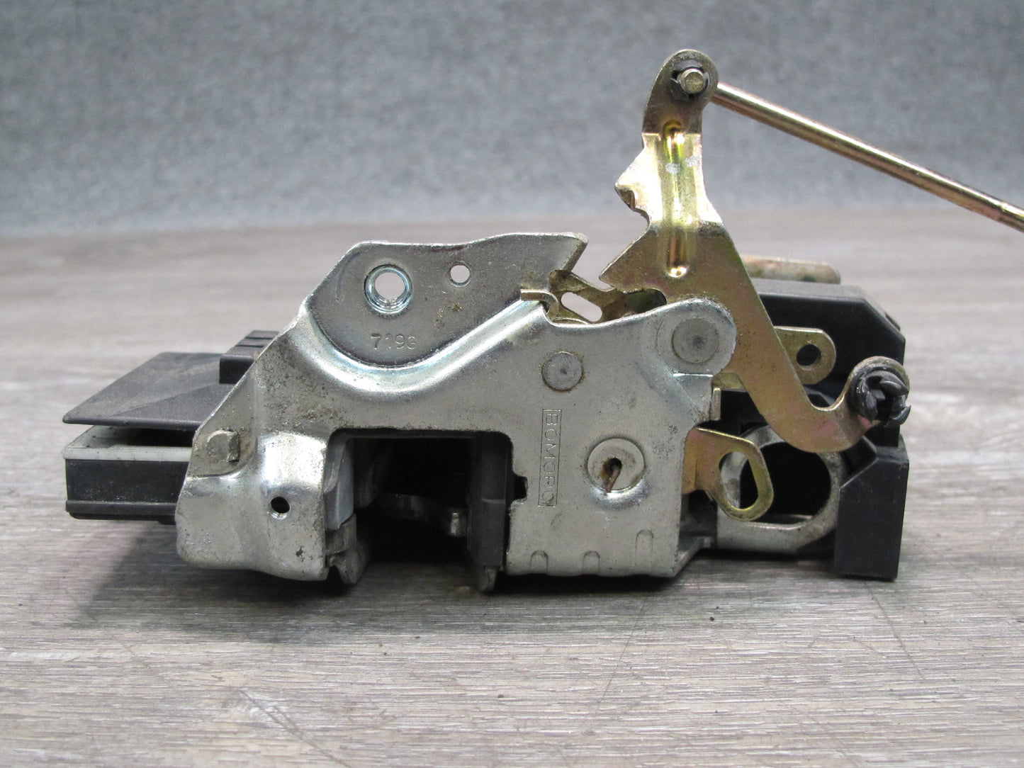96-02 Mercedes R129 Sl-class Right Door Lock Latch Actuator OEM