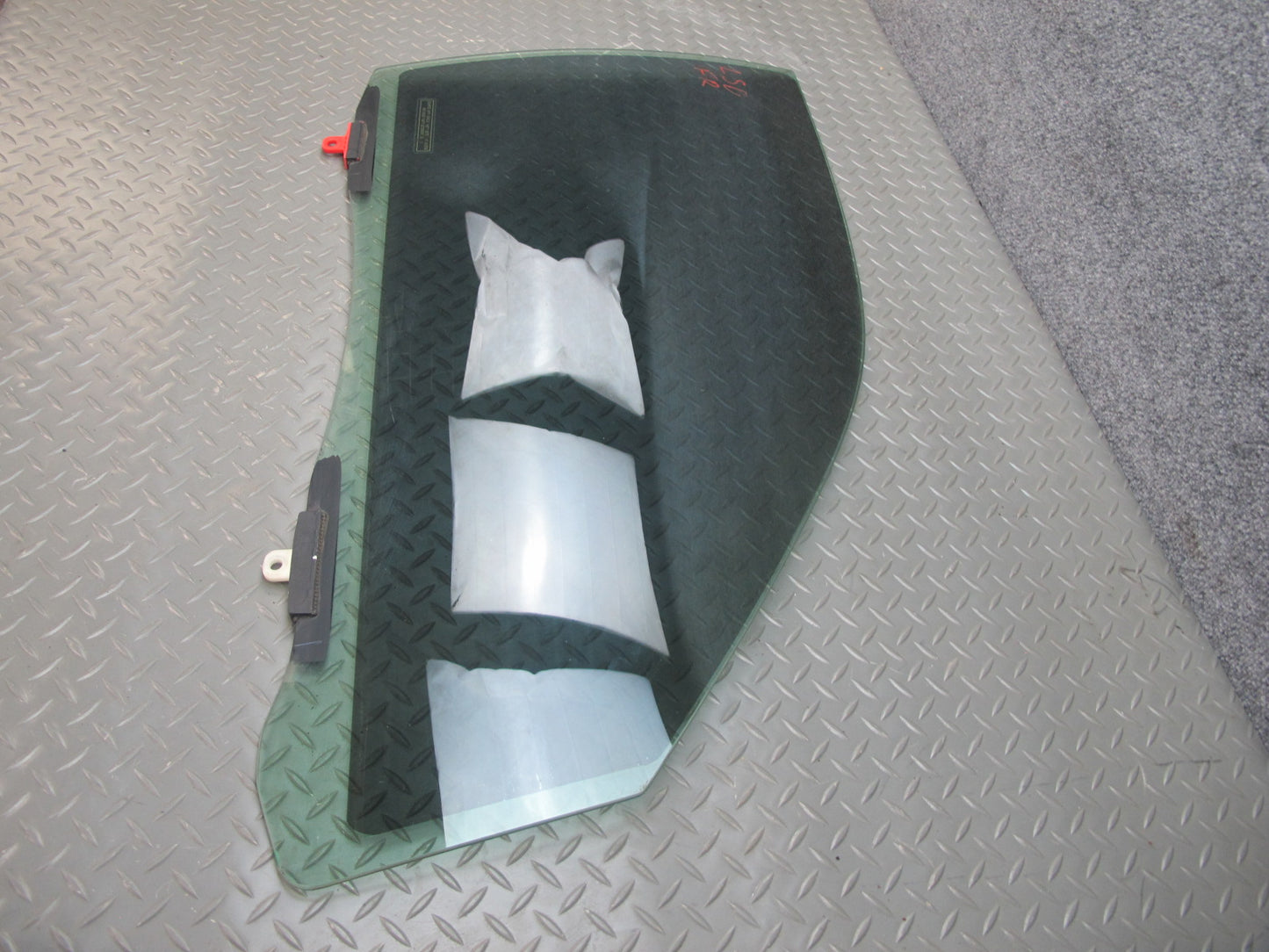 01-06 Lexus UCF30L LS430 Front Right Door Glass Window OEM