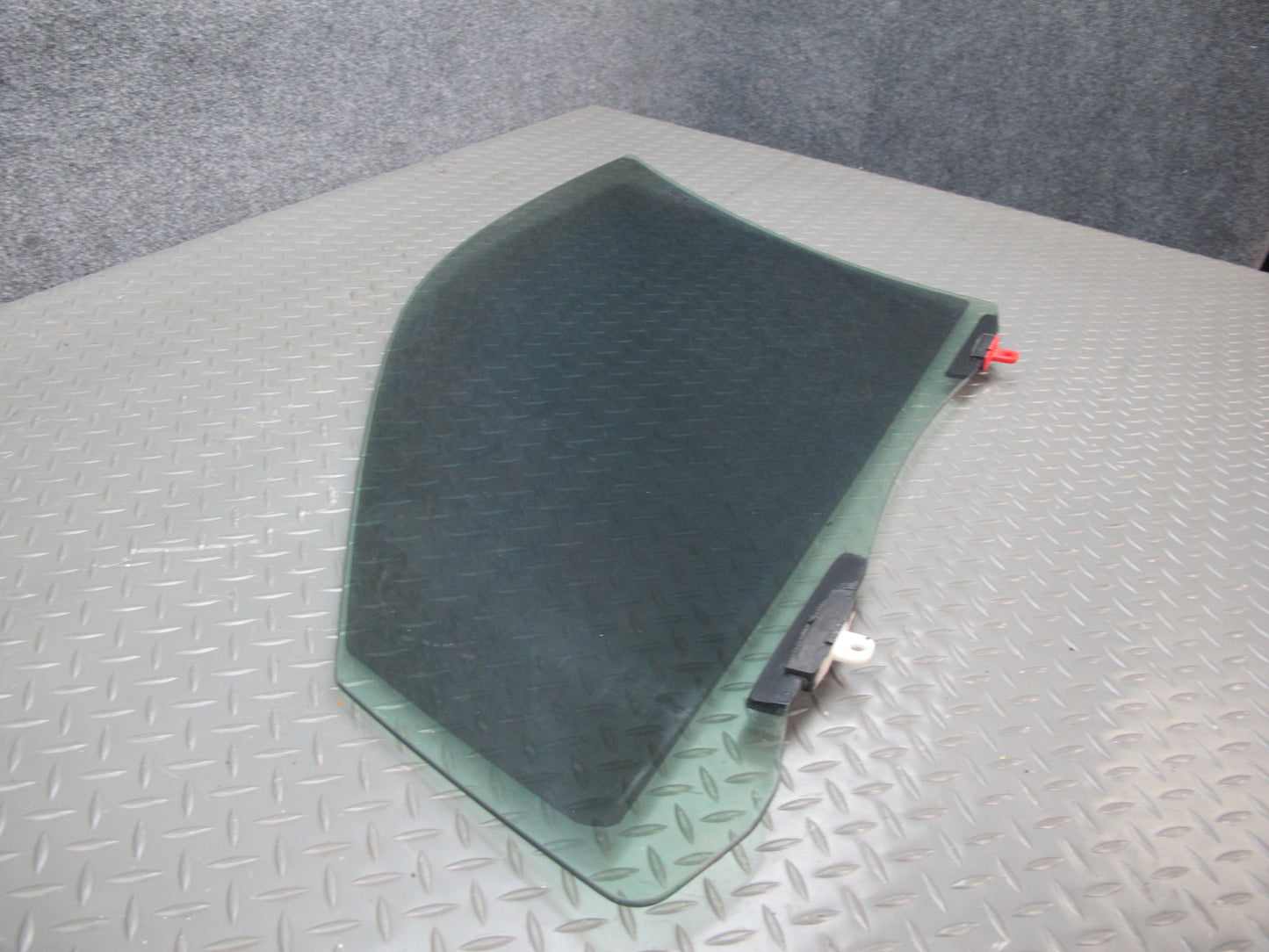 01-06 Lexus UCF30L LS430 Front Right Door Glass Window OEM