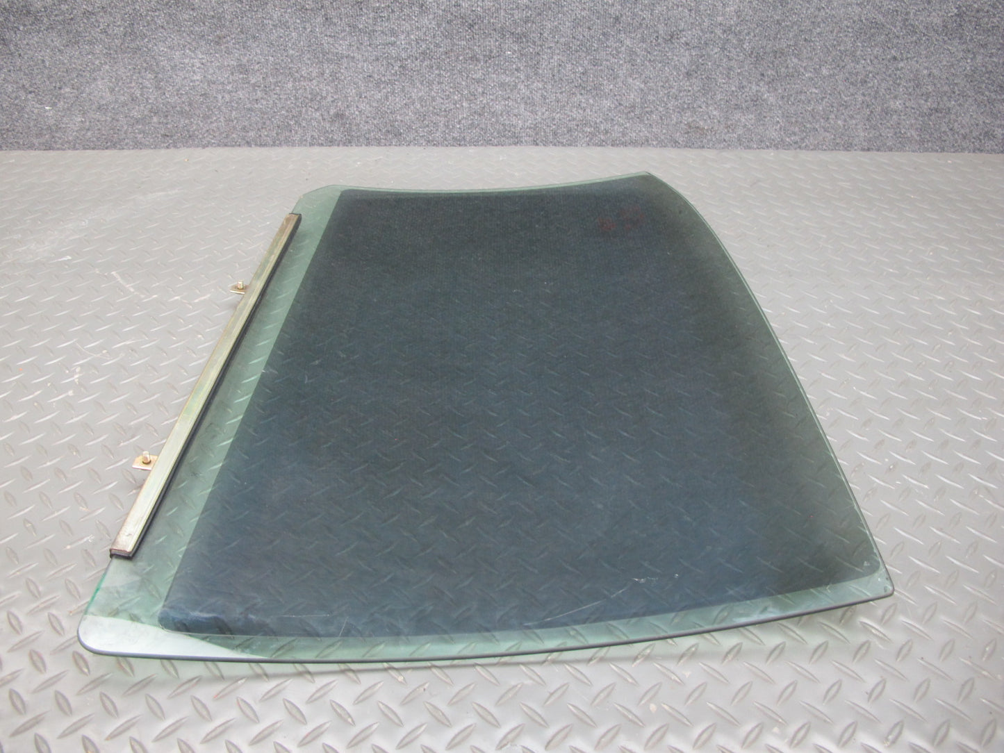 01-06 Lexus UCF30L LS430 Rear Left Door Glass Window OEM