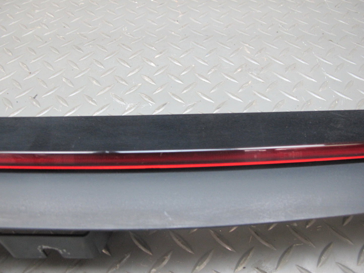 2006-2012 Bentley Flying Spur Rear Center 3RD Brake Stop Light Lamp