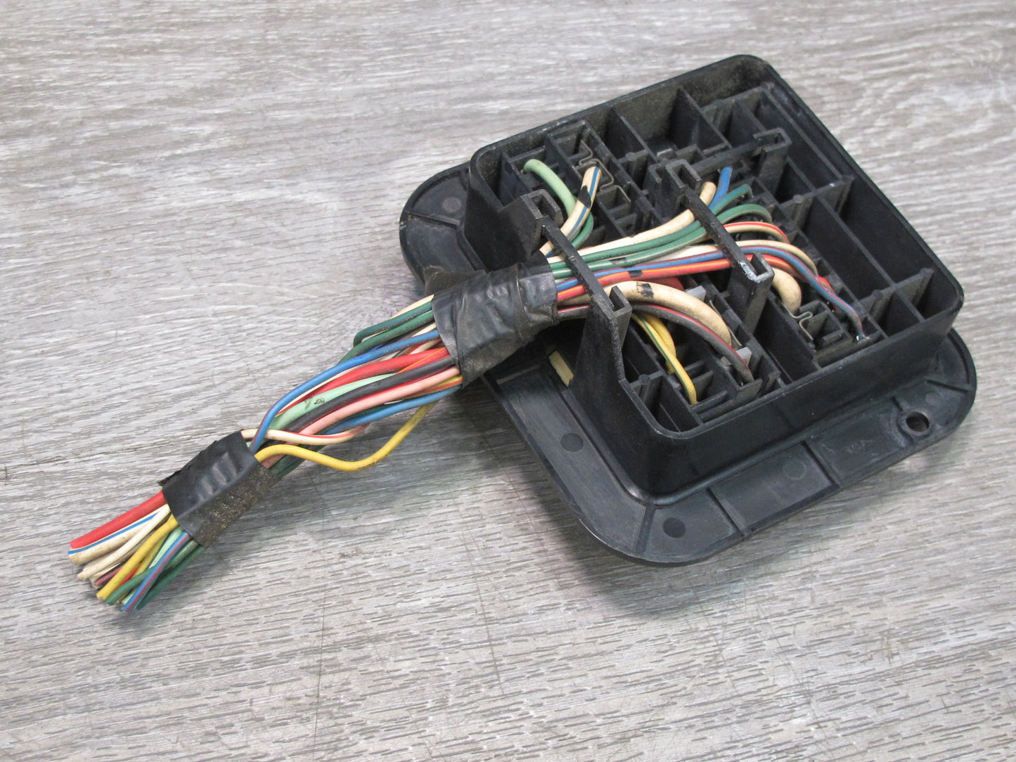 79-83 Datsun Nissan 280ZX S130 Interior Fuse Relay Box Module W/ Cover OEM