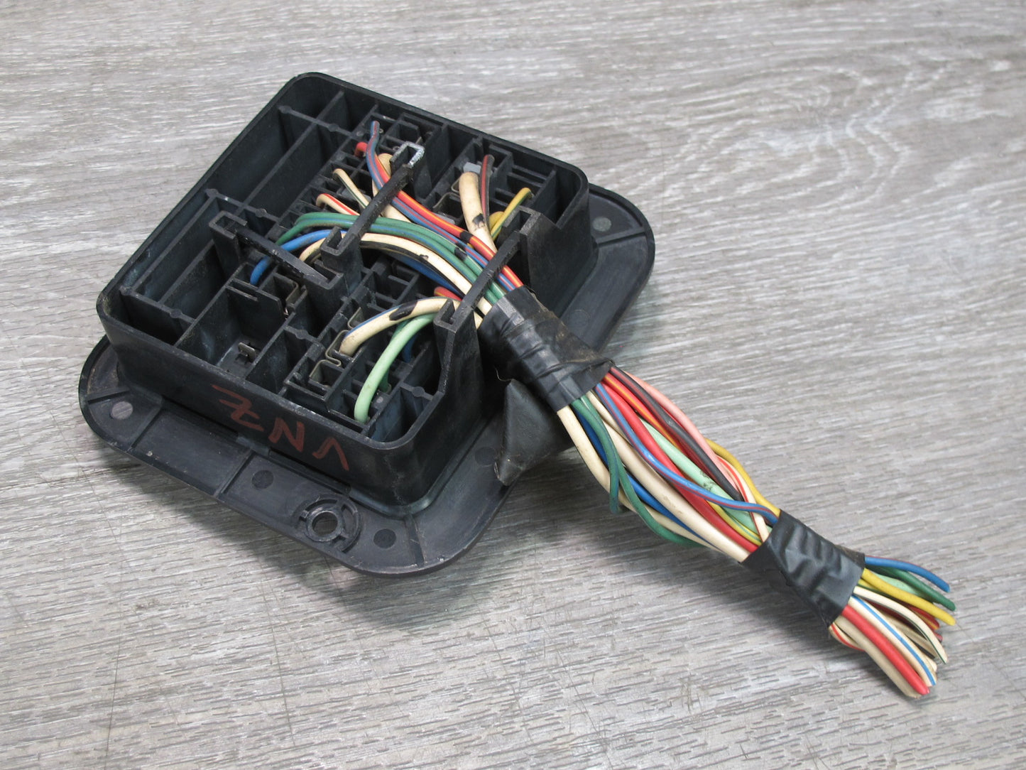 79-83 Datsun Nissan 280ZX S130 Interior Fuse Relay Box Module W/ Cover OEM