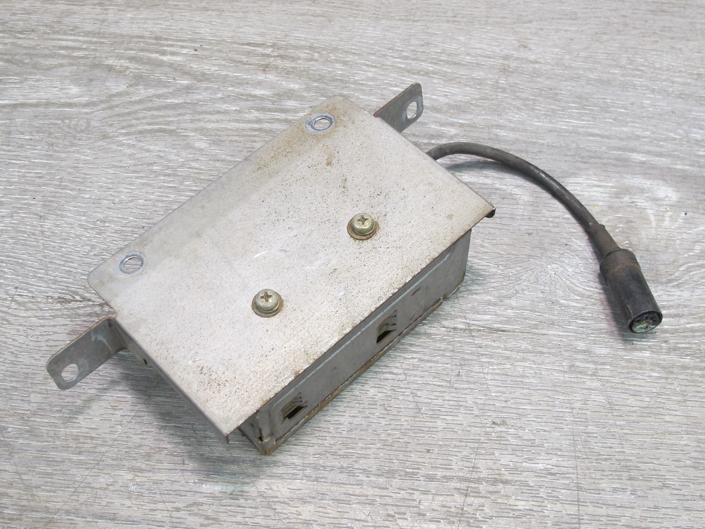 81-83 Datsun Nissan 280ZX S130 Wide Stereo Radio Module Unit WS-4001Z OEM
