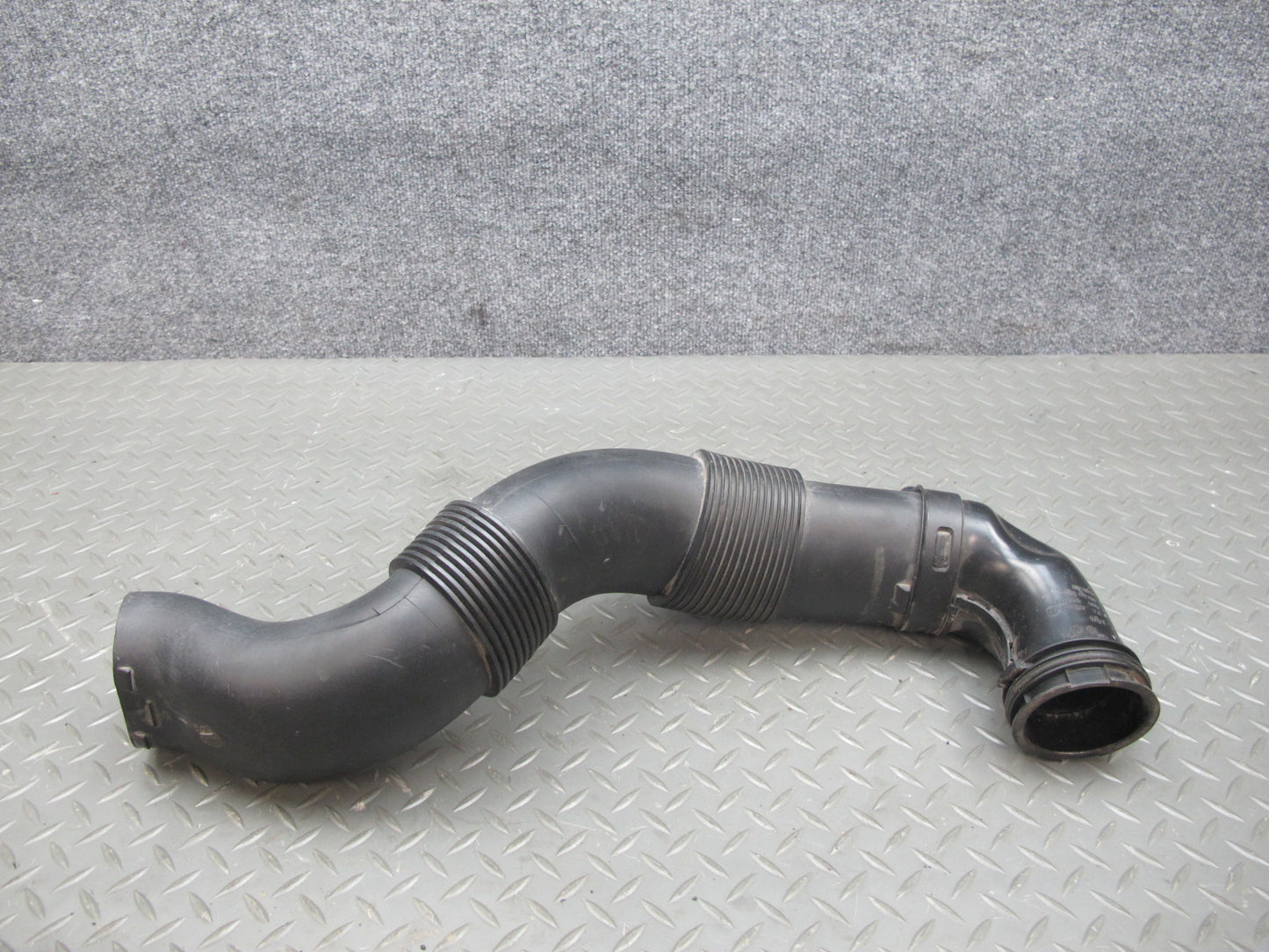 07-13 Mini Cooper S R55 R56 R57 Turbo Air Intake Hose Pipe Line 2753070 OEM