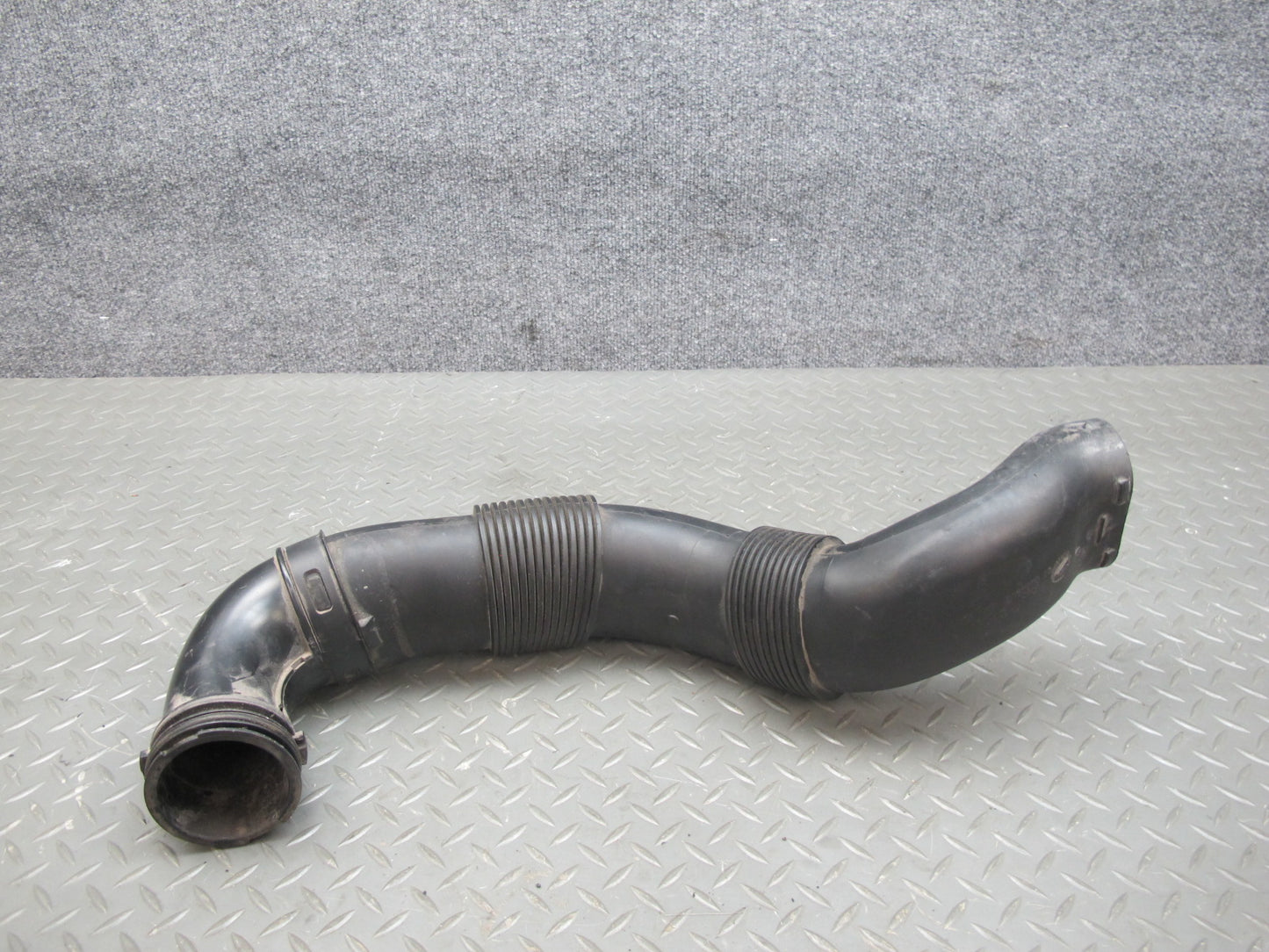 07-13 Mini Cooper S R55 R56 R57 Turbo Air Intake Hose Pipe Line 2753070 OEM