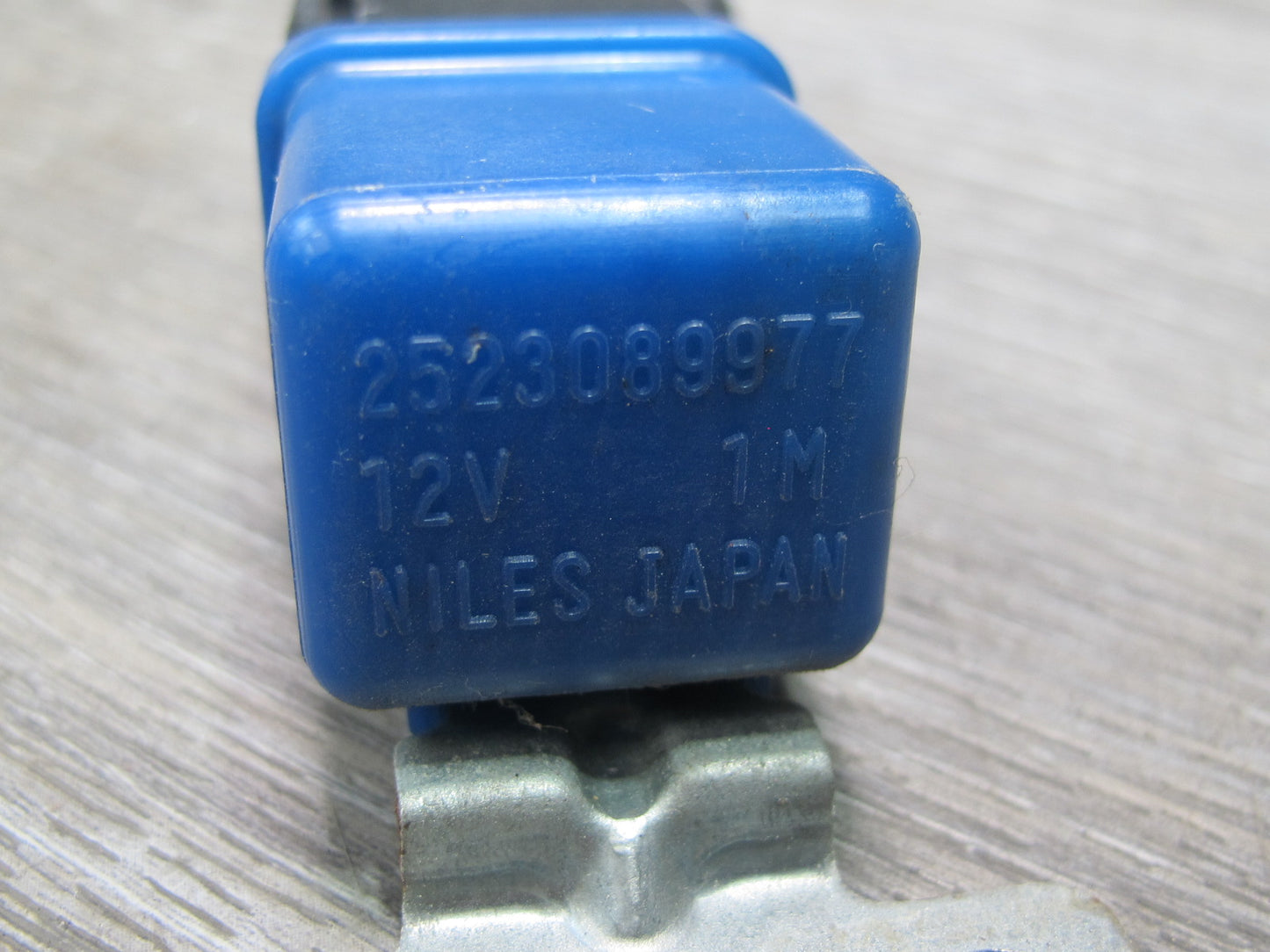 80-83 Datsun Nissan S130 280ZX Fuse Box Relay 2523089977 OEM
