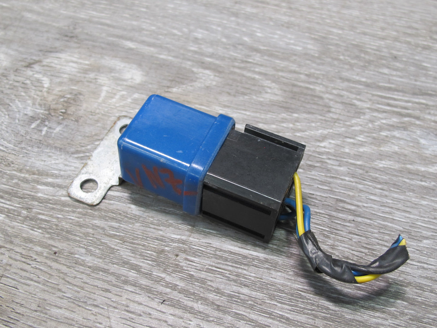 80-83 Datsun Nissan S130 280ZX Fuse Box Relay 2523089977 OEM
